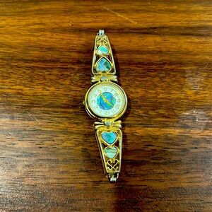 Vintage Heart Abalone/Mother of Pearl wristwatch